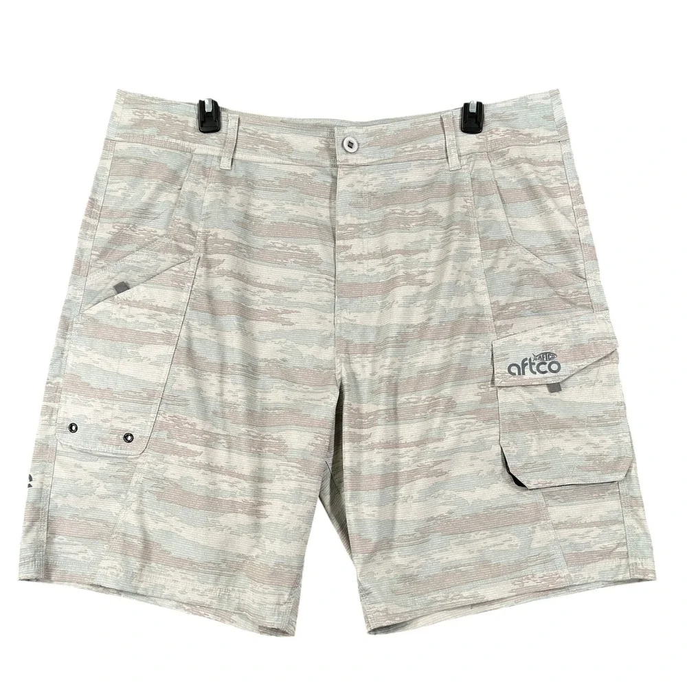AFTCO Performance Fishing Shorts Mens 42 Camo Cargo Stretch Hybrid Boat Beach